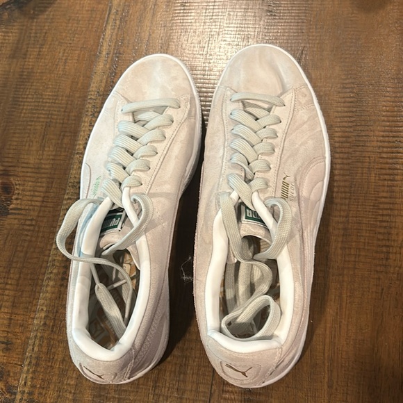 White Suede Pumas Men 11 - Picture 1 of 3